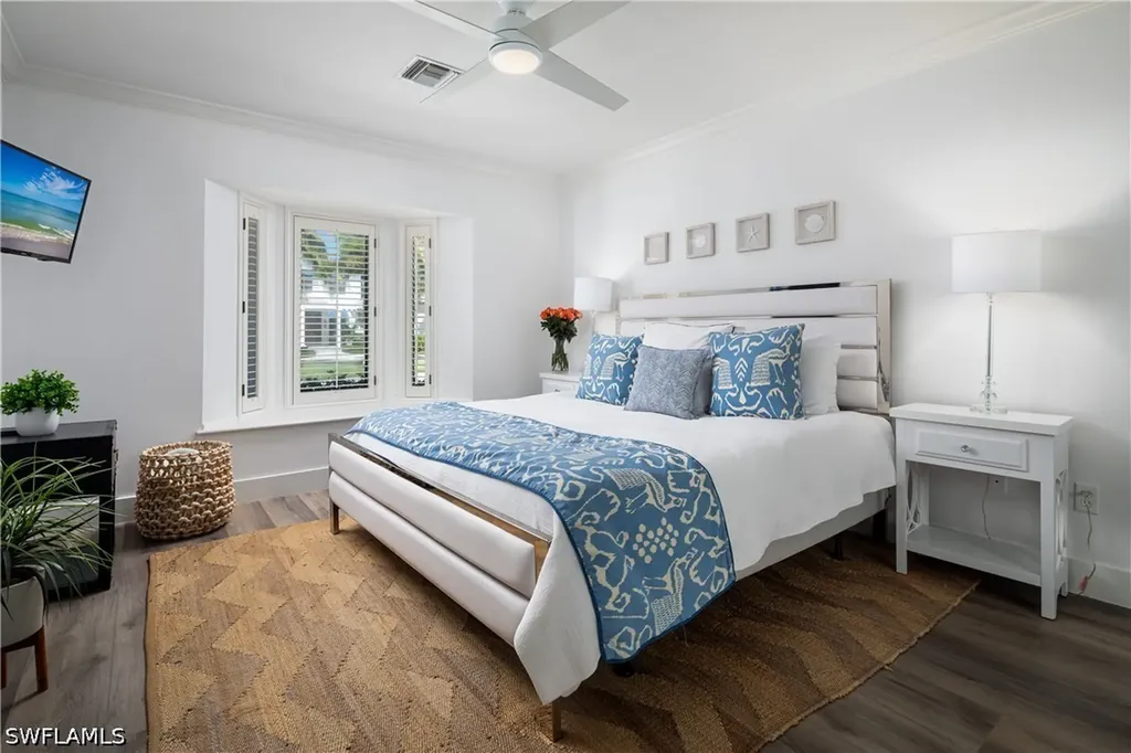 420 Palm Circle E Naples FL 34102