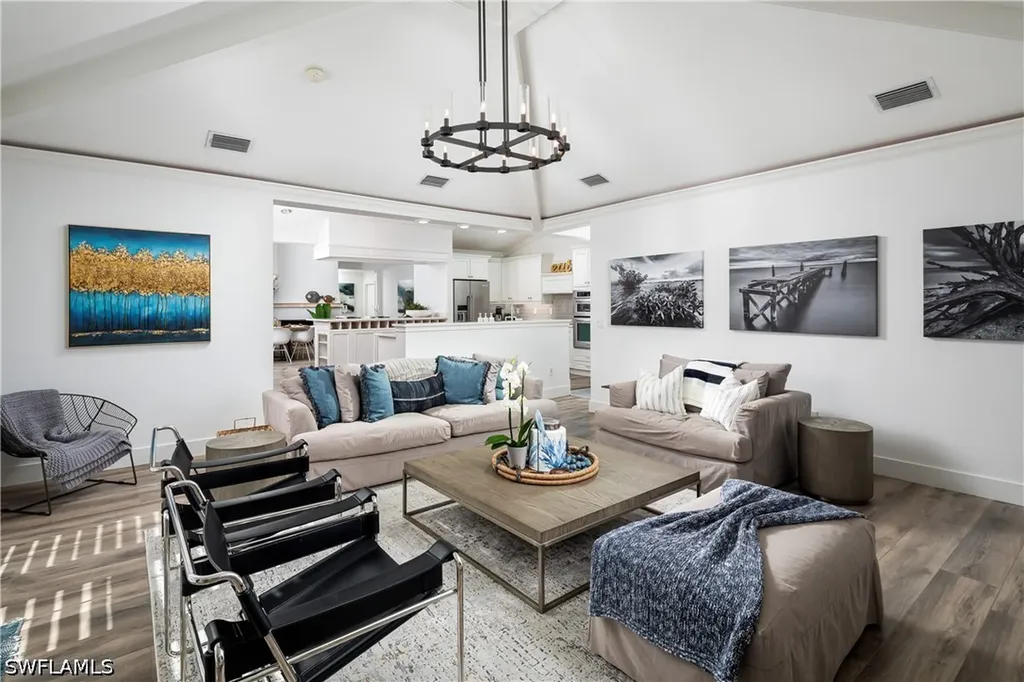 420 Palm Circle E Naples FL 34102