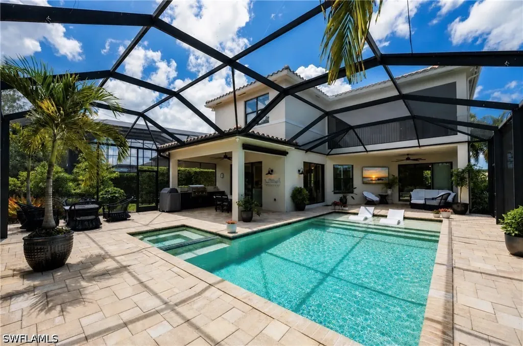 3335 Pacific Drive Naples FL 34119