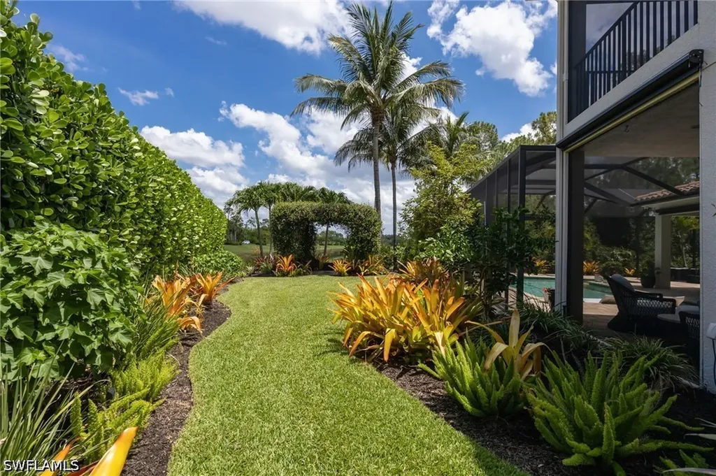 3335 Pacific Drive Naples FL 34119