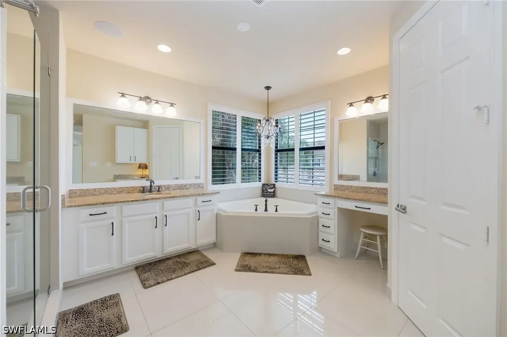 3335 Pacific Drive Naples FL 34119