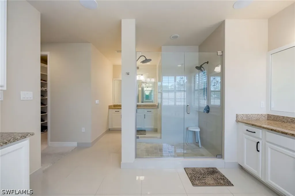 3335 Pacific Drive Naples FL 34119