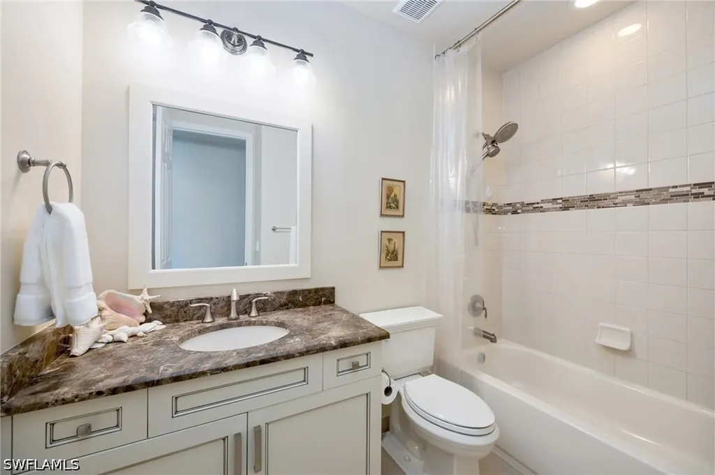 3335 Pacific Drive Naples FL 34119
