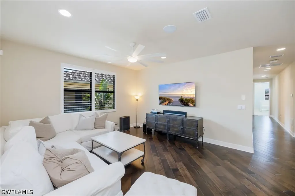 3335 Pacific Drive Naples FL 34119