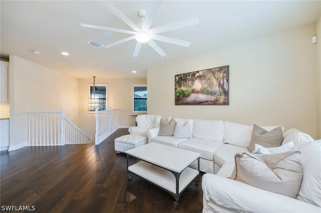 3335 Pacific Drive Naples FL 34119