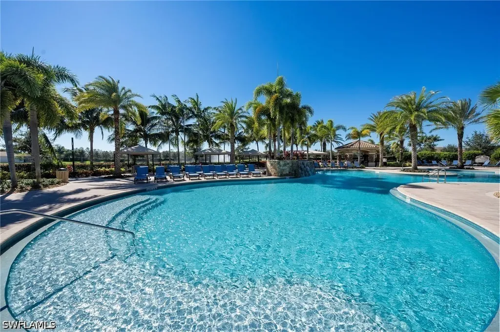 3335 Pacific Drive Naples FL 34119