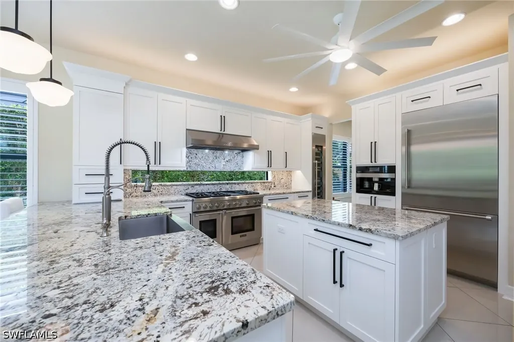 3335 Pacific Drive Naples FL 34119
