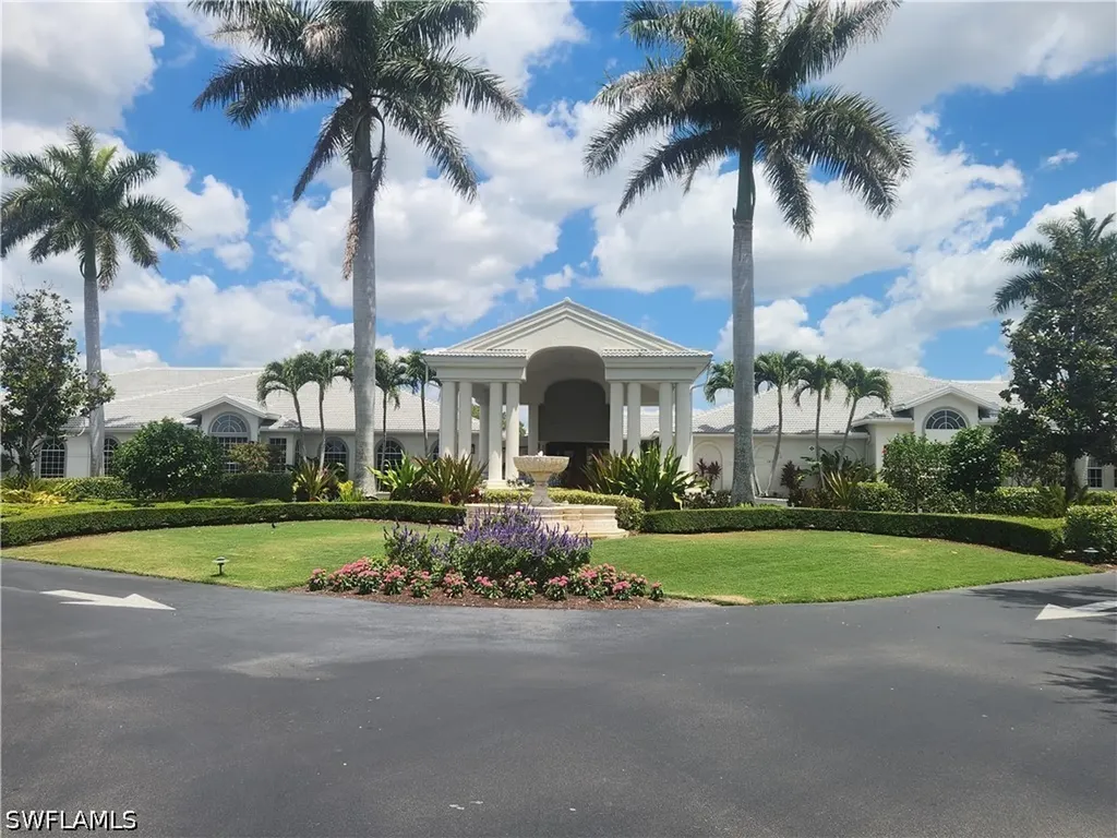 1001 Eastham Way Naples FL 34104