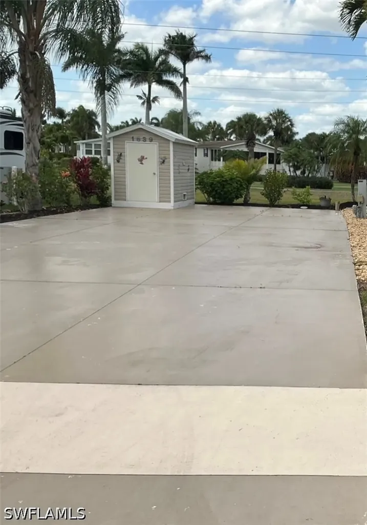 1639 Diamond Lake Circle Naples FL 34114