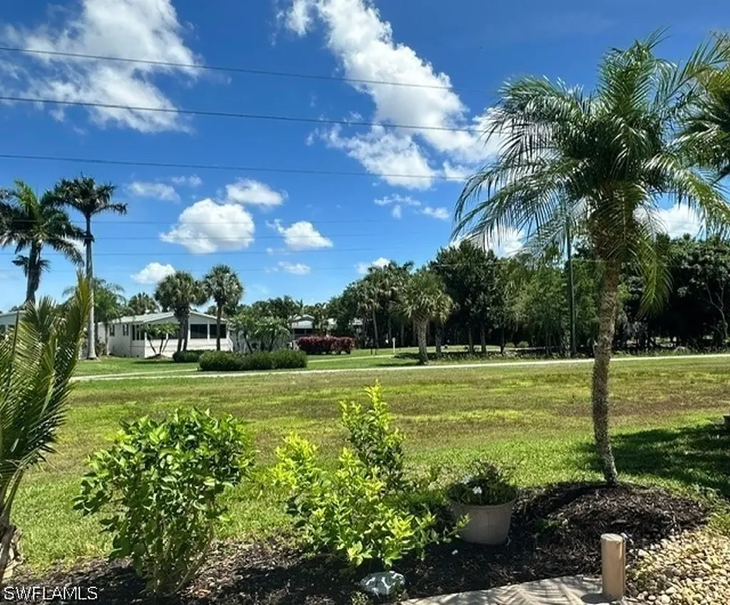 1639 Diamond Lake Circle Naples FL 34114