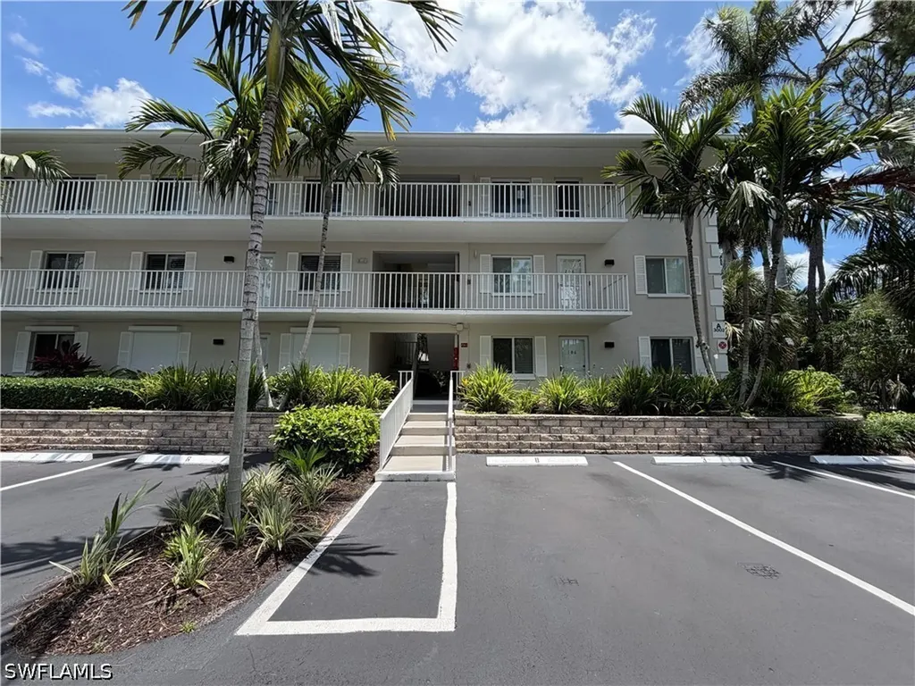 3002 Sandpiper Bay Circle Naples FL 34112