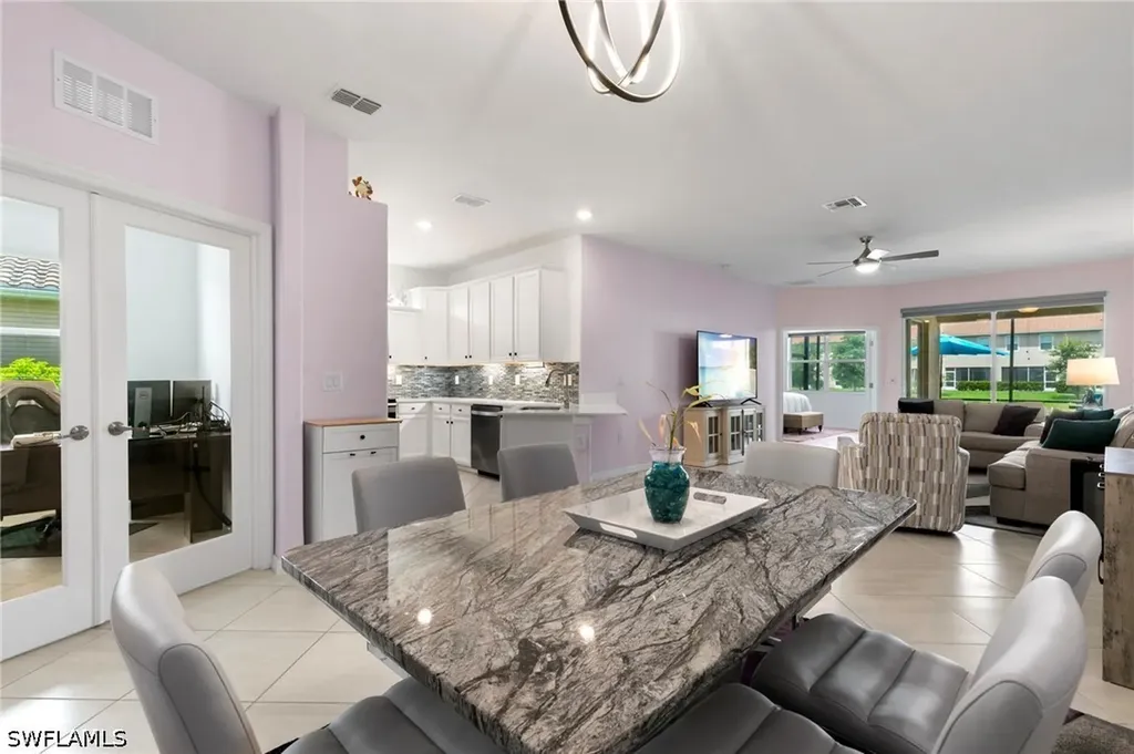 2547 Vine Avenue Naples FL 34120
