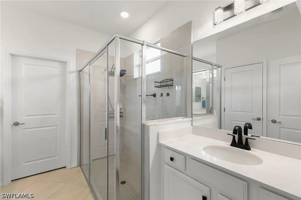 2547 Vine Avenue Naples FL 34120