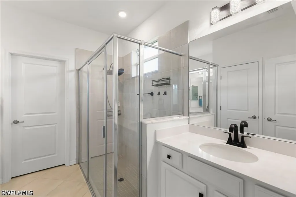 2547 Vine Avenue Naples FL 34120