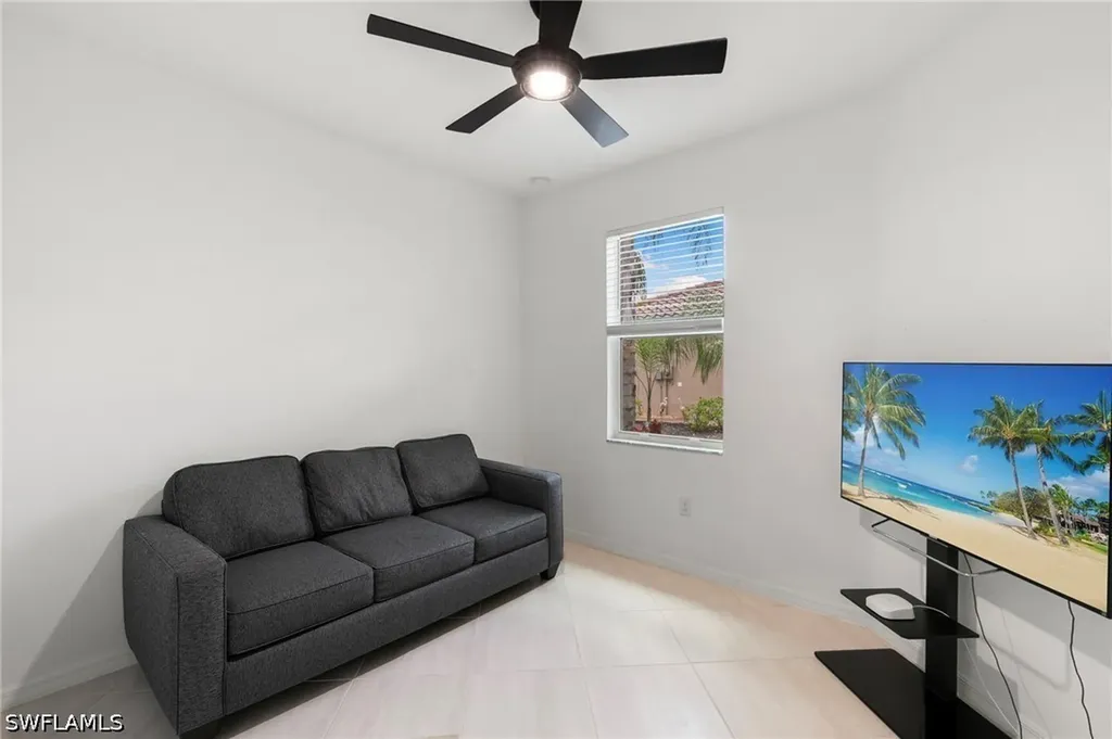 2547 Vine Avenue Naples FL 34120