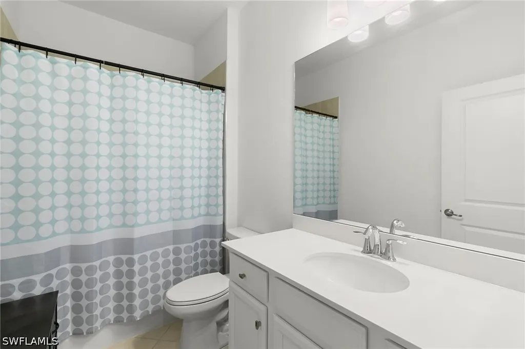2547 Vine Avenue Naples FL 34120
