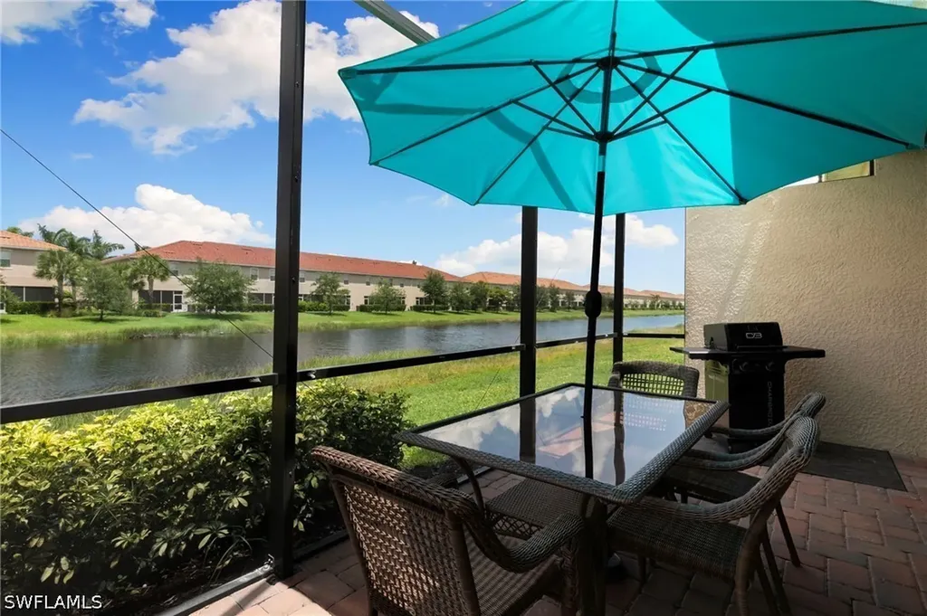 2547 Vine Avenue Naples FL 34120