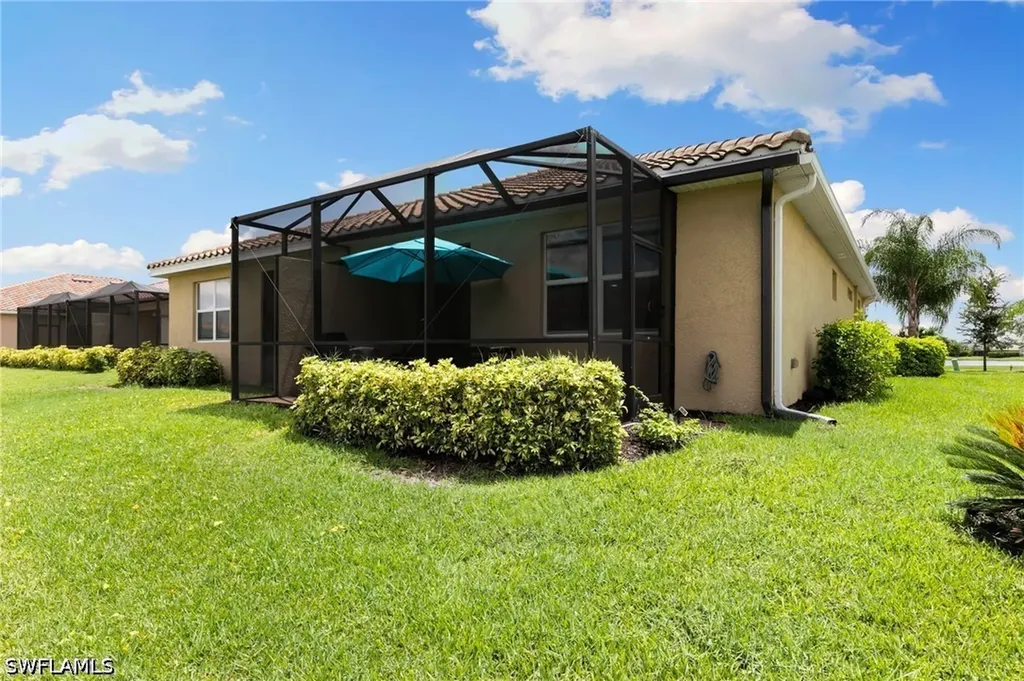 2547 Vine Avenue Naples FL 34120
