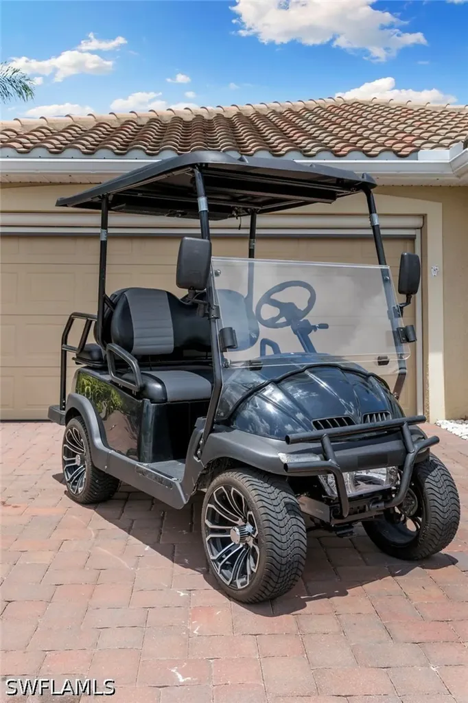 2547 Vine Avenue Naples FL 34120