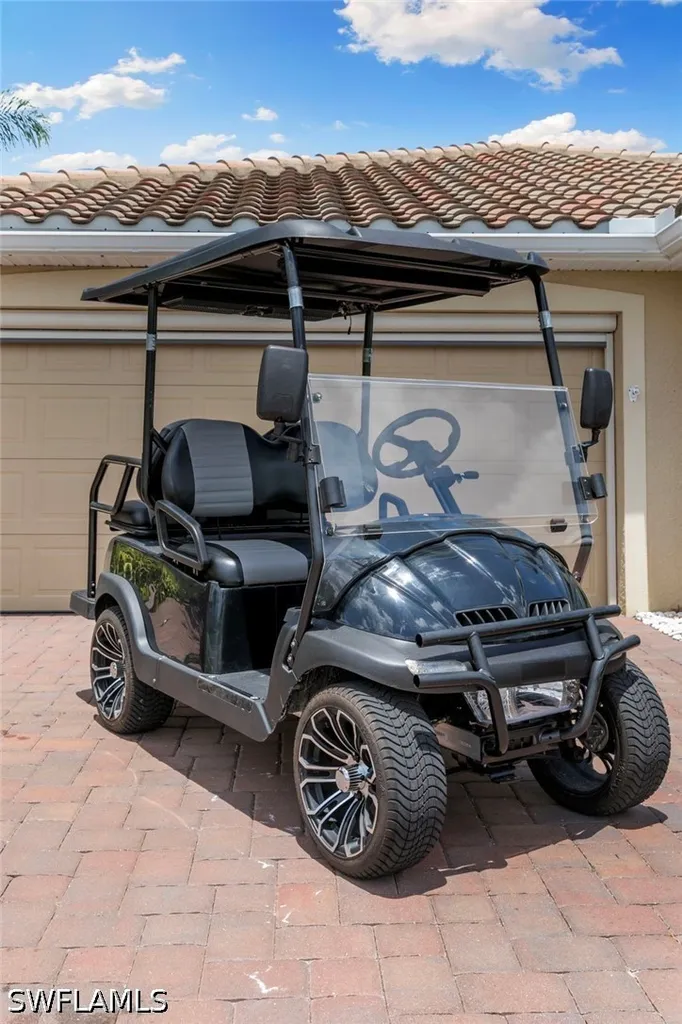 2547 Vine Avenue Naples FL 34120