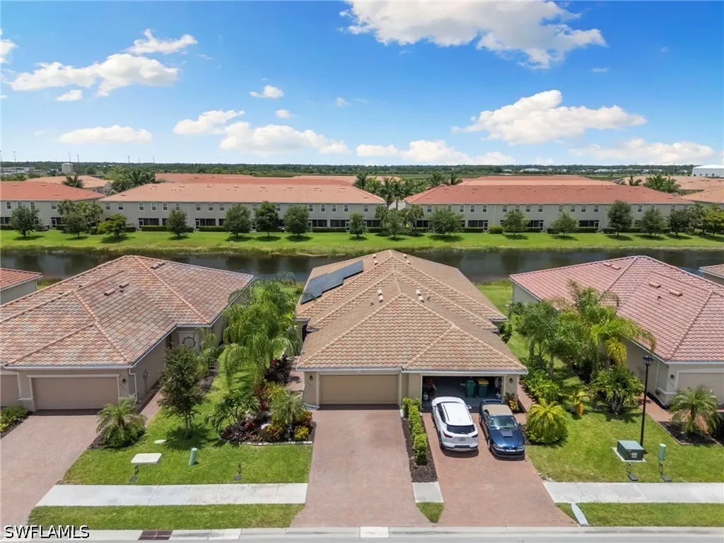 2547 Vine Avenue Naples FL 34120