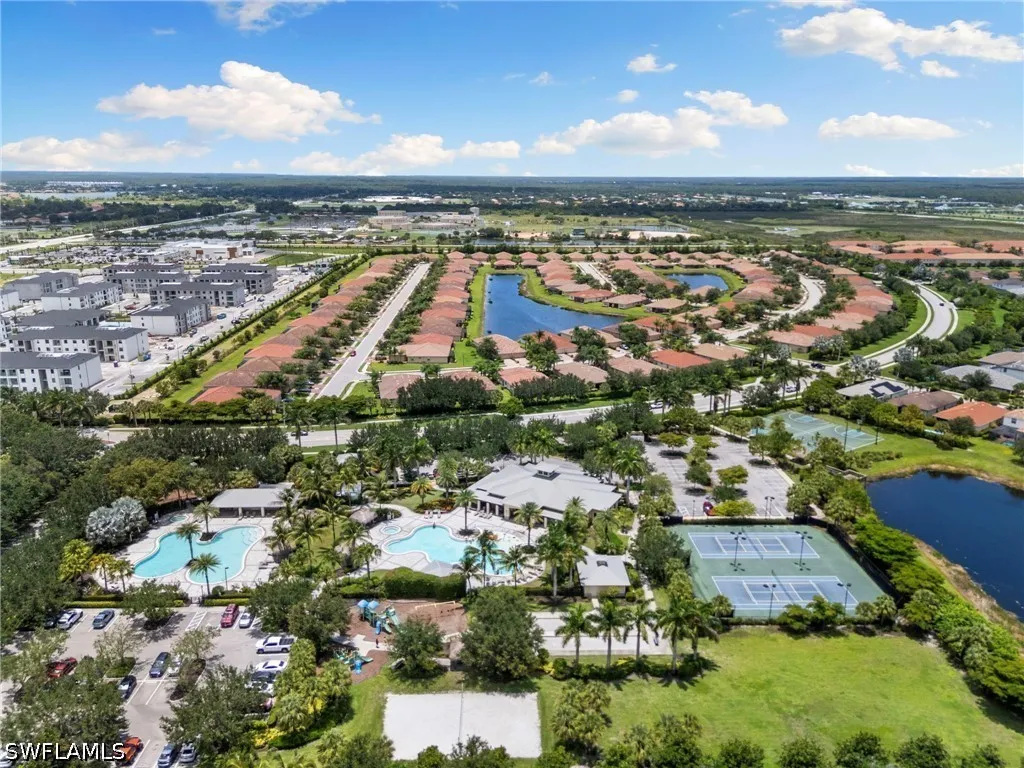 2547 Vine Avenue Naples FL 34120