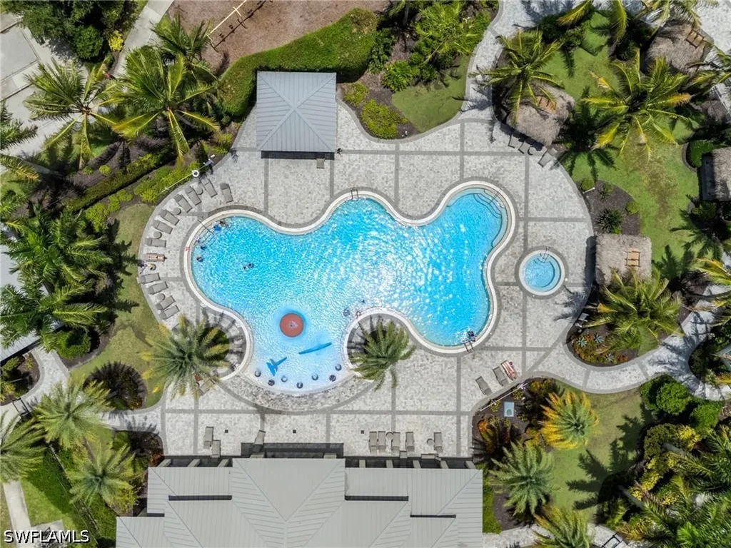 2547 Vine Avenue Naples FL 34120