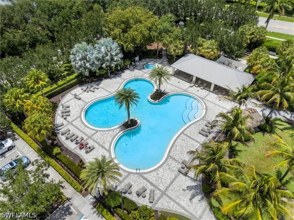 2547 Vine Avenue Naples FL 34120