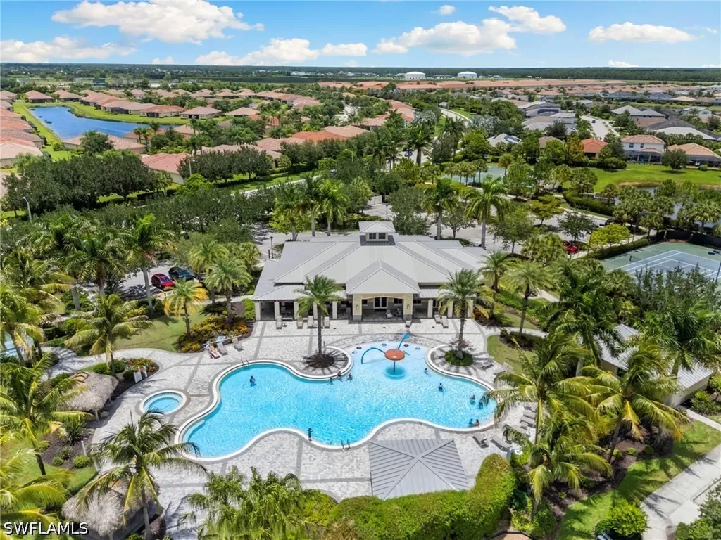 2547 Vine Avenue Naples FL 34120