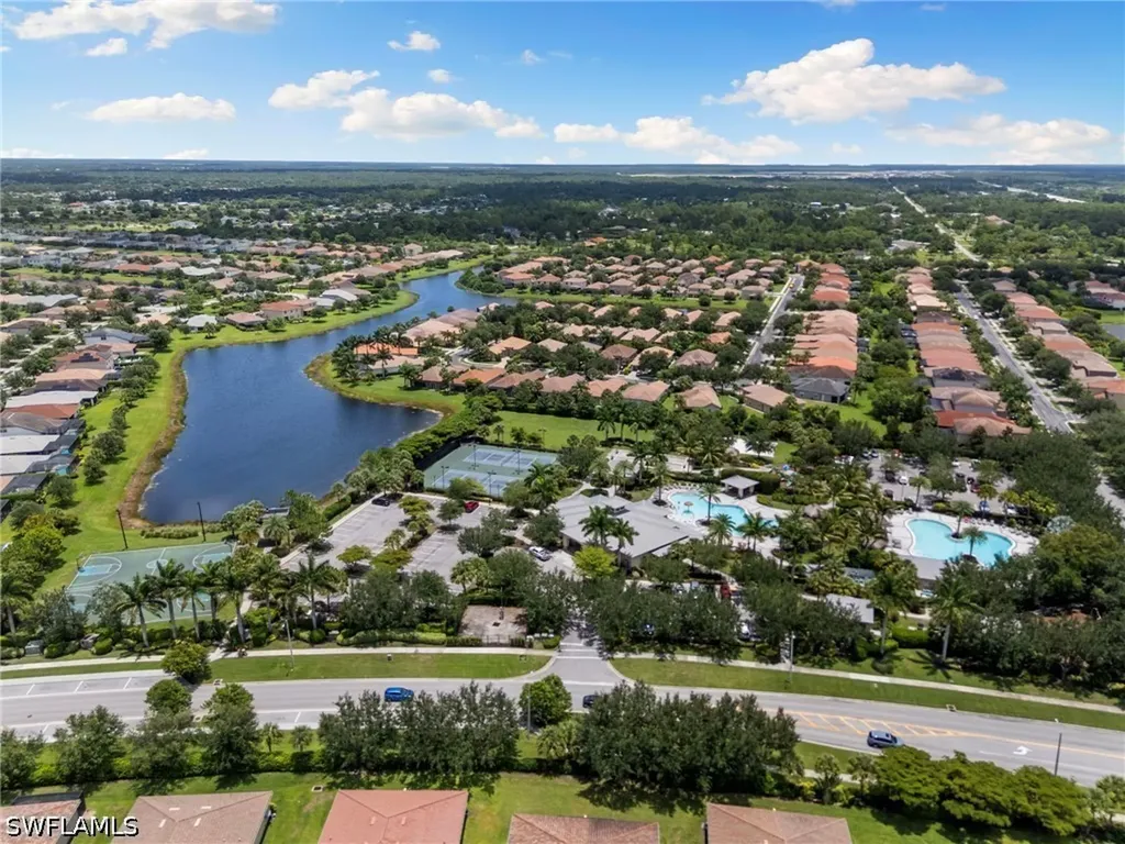 2547 Vine Avenue Naples FL 34120
