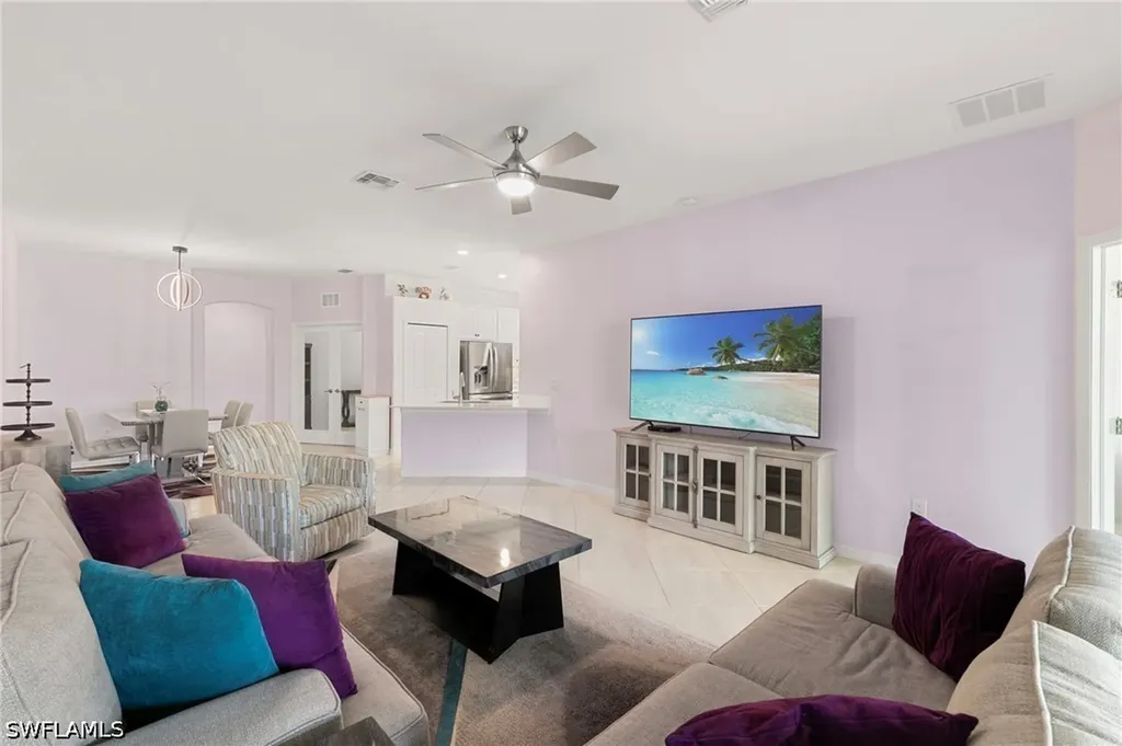 2547 Vine Avenue Naples FL 34120
