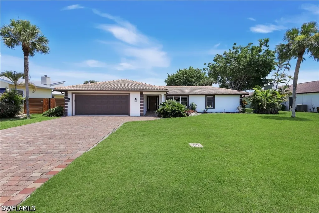 Naples FL, 675 Pompano Drive