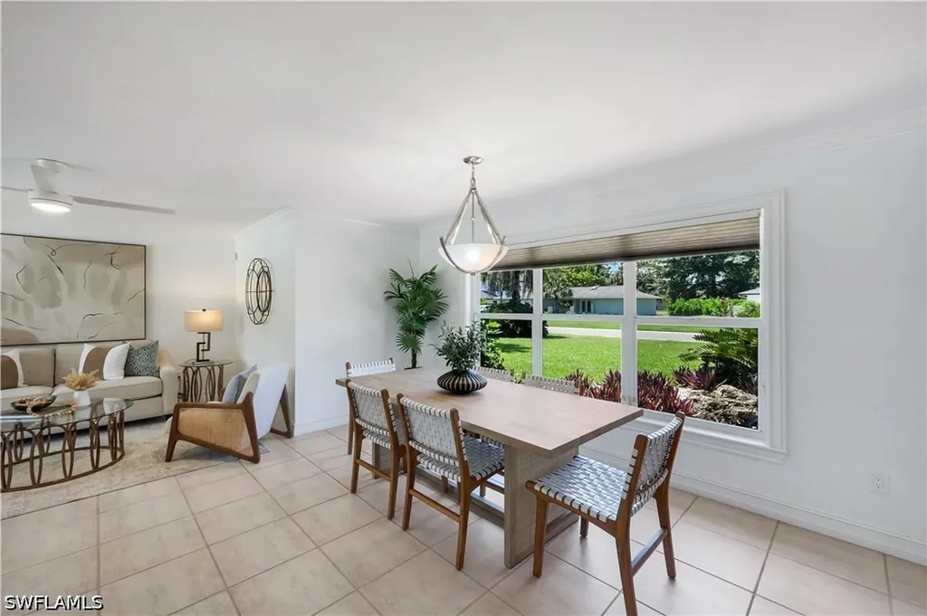 675 Pompano Drive Naples FL 34110