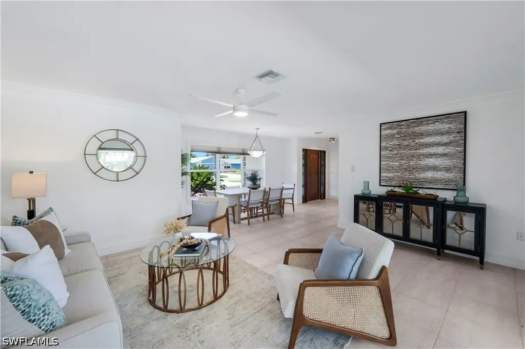 675 Pompano Drive Naples FL 34110