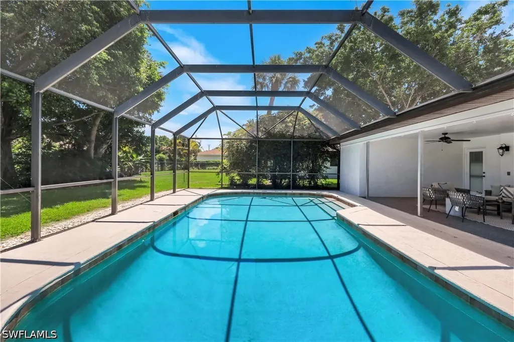 675 Pompano Drive Naples FL 34110