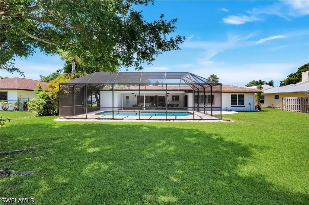 675 Pompano Drive Naples FL 34110