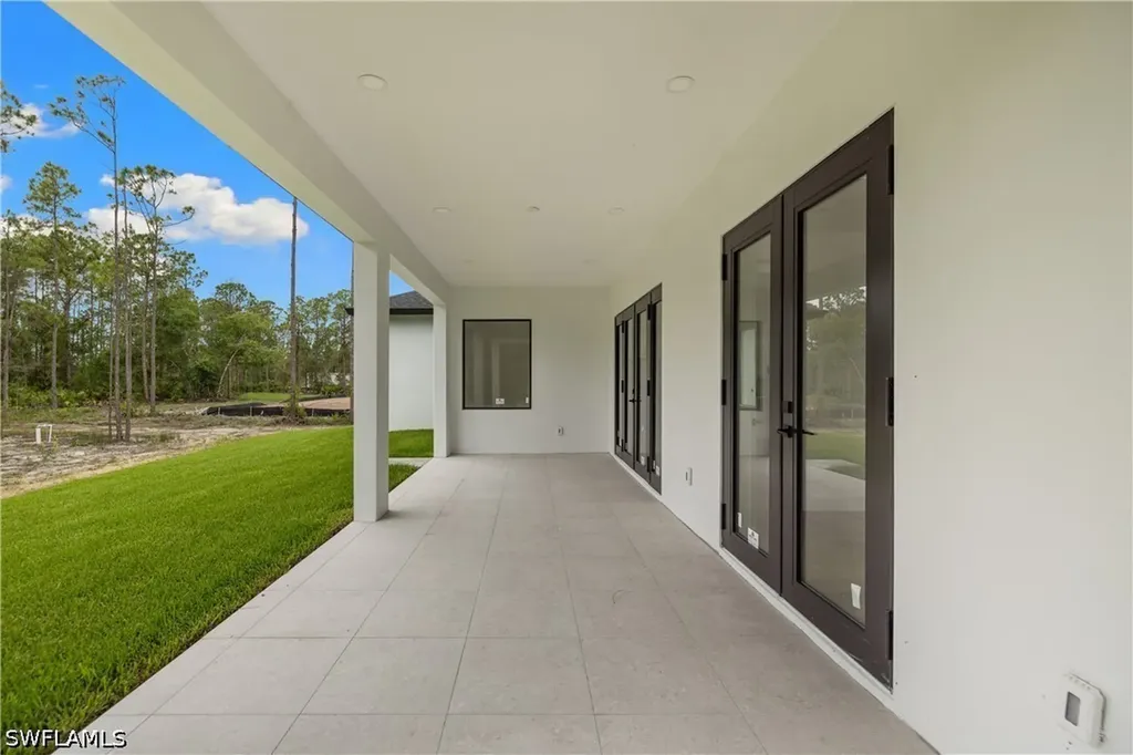 2908 58th Avenue NE Naples FL 34120