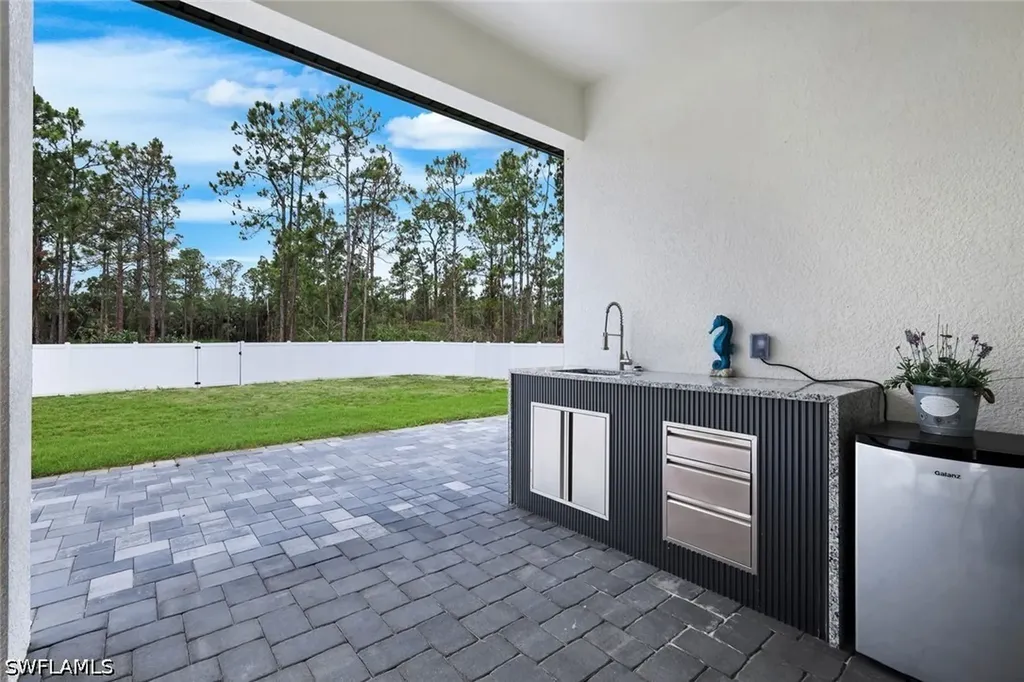 4234 27th Avenue NE Naples FL 34120