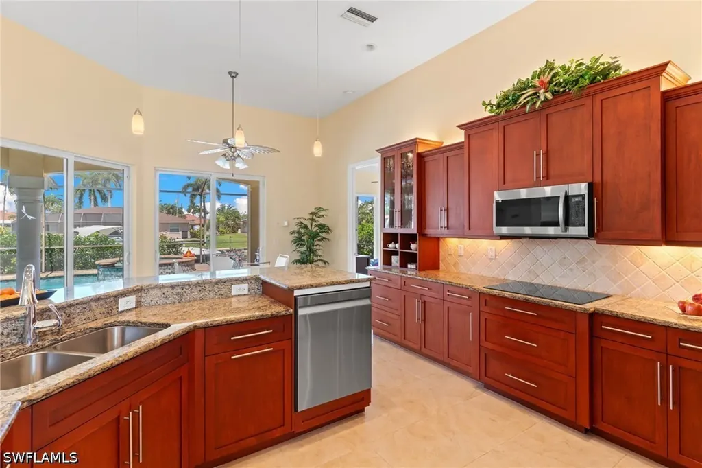 3522 SE 19th Avenue Cape Coral FL 33904