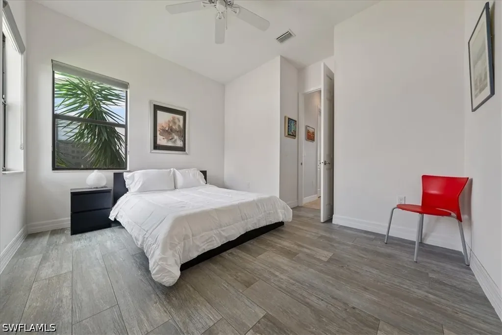 3264 Pacific Drive Naples FL 34119
