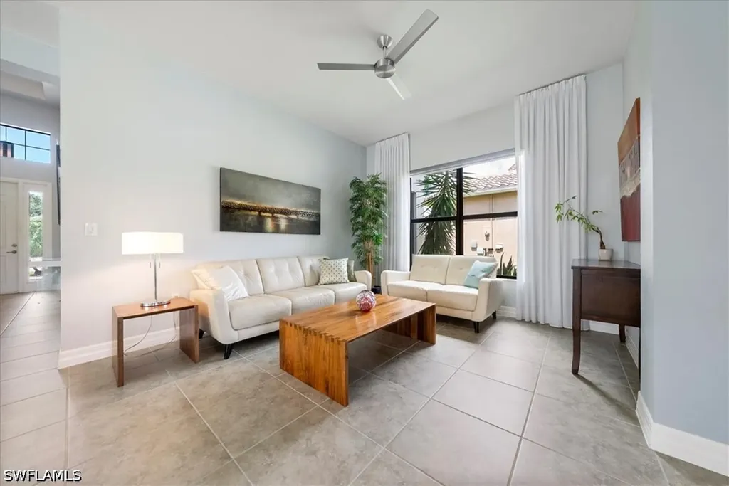3264 Pacific Drive Naples FL 34119