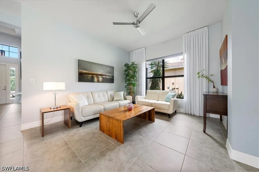 3264 Pacific Drive Naples FL 34119