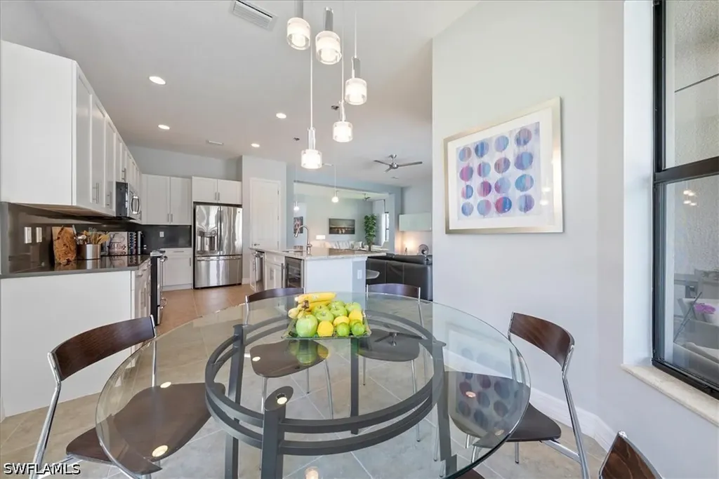 3264 Pacific Drive Naples FL 34119