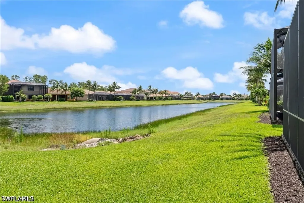 3264 Pacific Drive Naples FL 34119