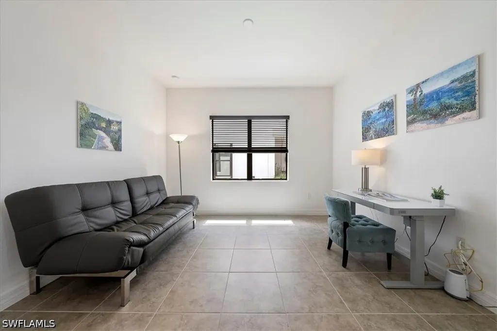 3264 Pacific Drive Naples FL 34119
