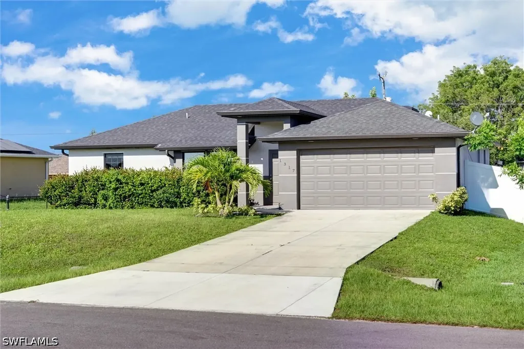 1317 NE 4th Place Cape Coral FL 33909