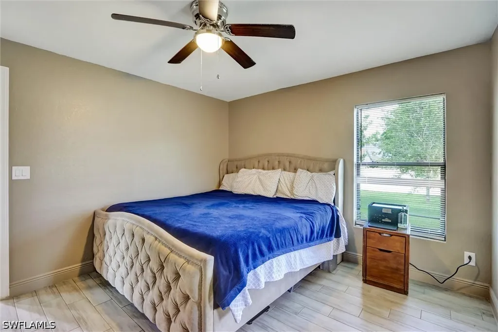 1317 NE 4th Place Cape Coral FL 33909