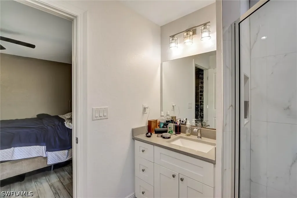 1317 NE 4th Place Cape Coral FL 33909