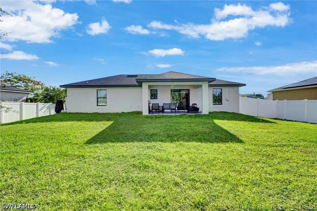 1317 NE 4th Place Cape Coral FL 33909