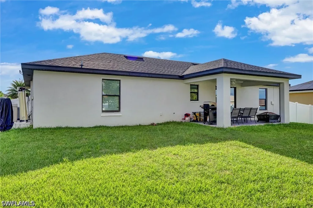 1317 NE 4th Place Cape Coral FL 33909